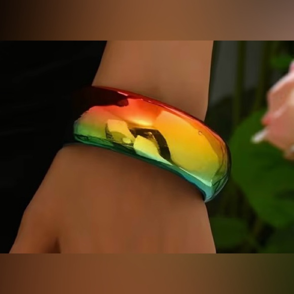 Multicolor Gradient Bangle Bracelet - image 7